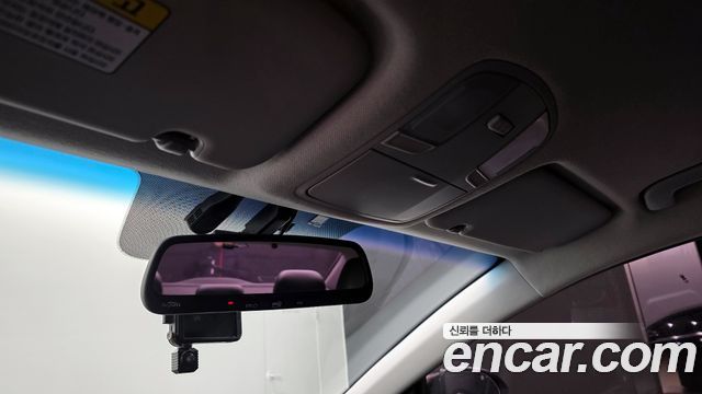 Hyundai AVANTE 2016 — photo 19