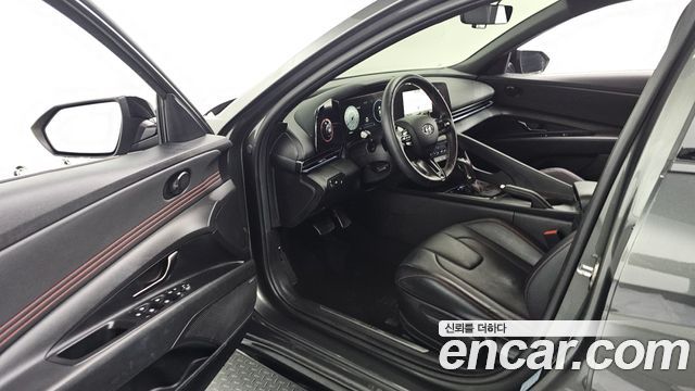 Hyundai AVANTE 2022 — photo 11