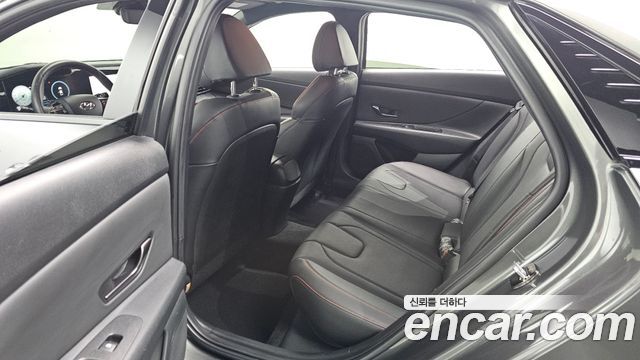Hyundai AVANTE 2022 — photo 12
