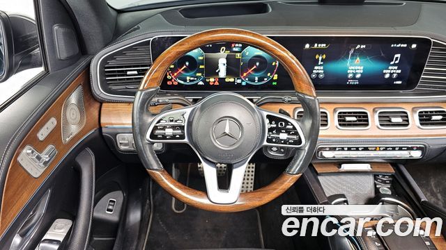 Mercedes-Benz GLS-Class 2021 — photo 13