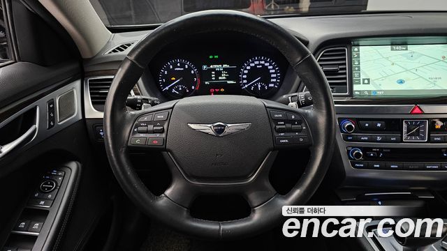 Genesis G80 2017 — photo 13