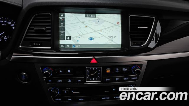 Genesis G80 2017 — photo 14