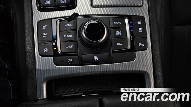 Genesis G80 2017 — photo 17