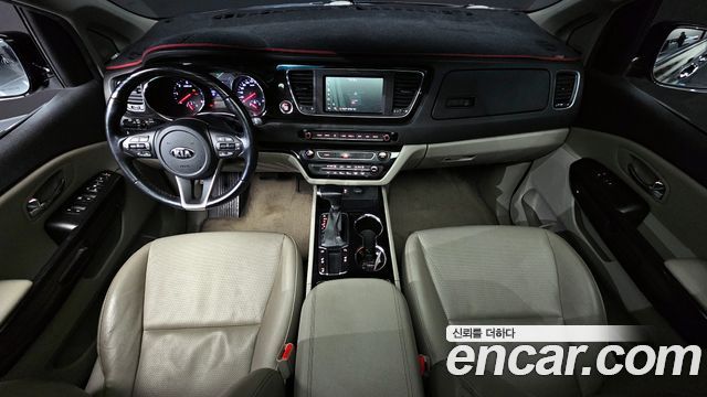 Kia Canival 2019 — photo 7