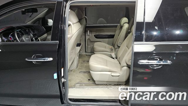 Kia Canival 2019 — photo 11