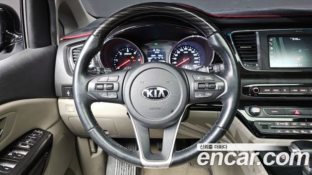 Kia Canival 2019 — photo 13