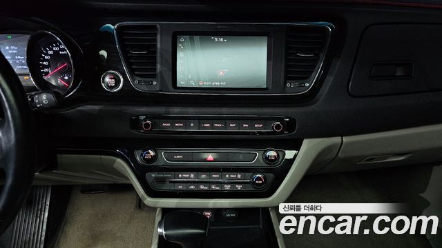 Kia Canival 2019 — photo 14