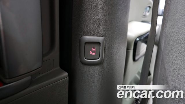 Kia Canival 2019 — photo 17
