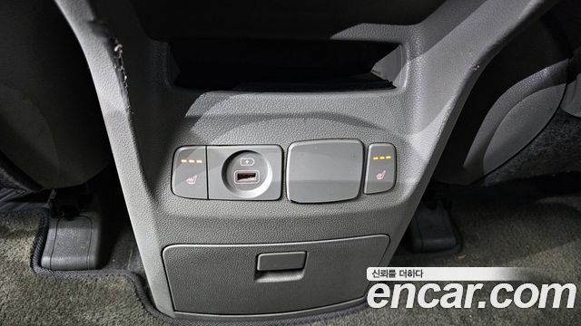 Kia Canival 2019 — photo 18