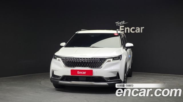 Kia Canival 2023 — photo 3