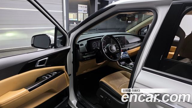 Kia Canival 2023 — photo 10