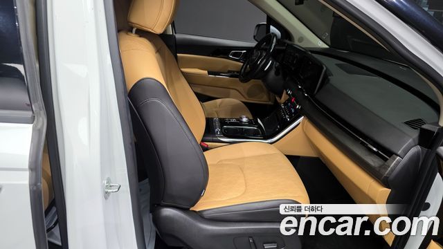 Kia Canival 2023 — photo 11