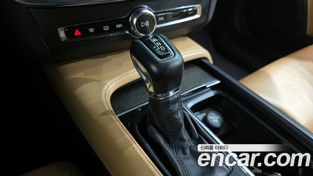 Volvo V90 2019 — photo 9