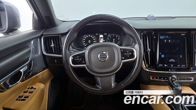 Volvo V90 2019 — photo 13