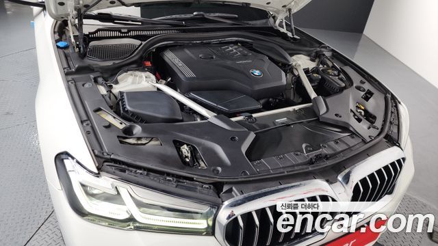 BMW 5-Series 2022 — photo 6