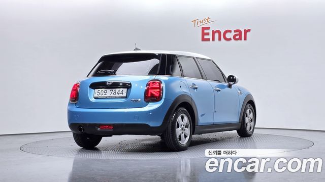 Mini Cooper 2019 — photo 2