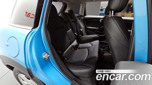 Mini Cooper 2019 — photo 12