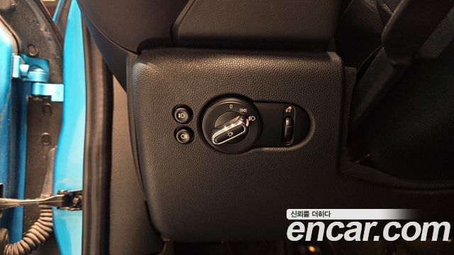 Mini Cooper 2019 — photo 18