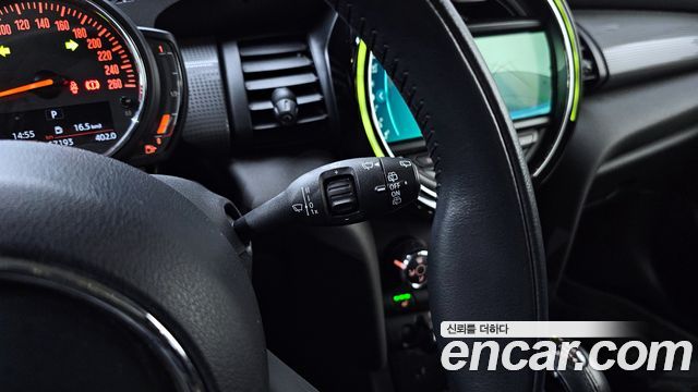 Mini Cooper 2019 — photo 19