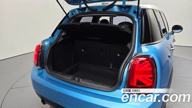 Mini Cooper 2019 — photo 20