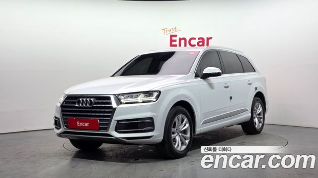 Audi Q7 2019 — photo 1