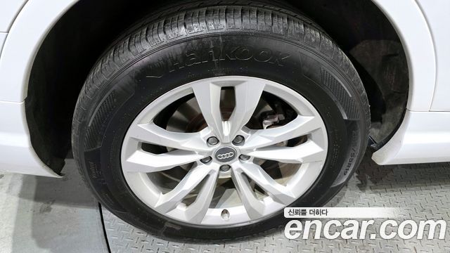 Audi Q7 2019 — photo 5