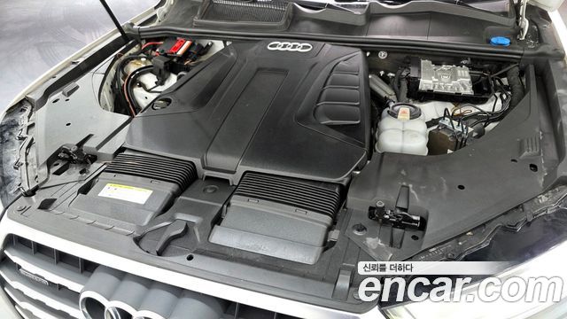 Audi Q7 2019 — photo 6