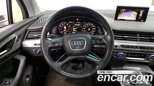 Audi Q7 2019 — photo 13