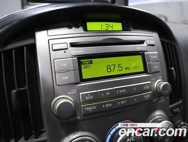 Hyundai Starex 2015 — photo 12