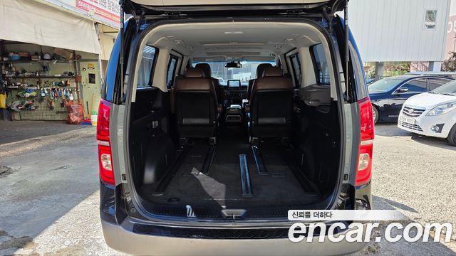Hyundai Starex 2018 — photo 14