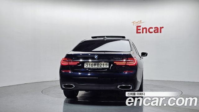 BMW 7-Series 2017 — photo 4