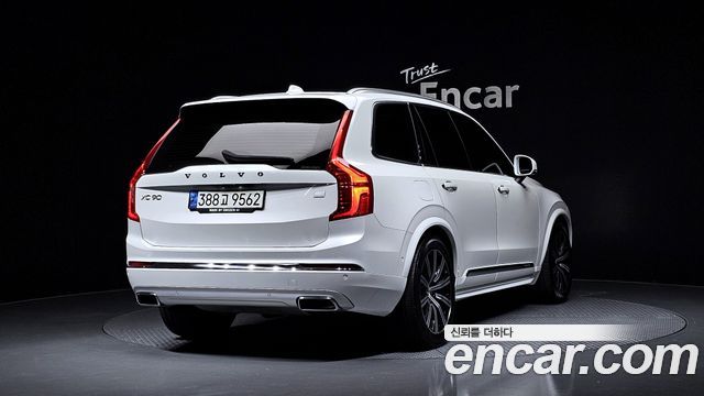 Volvo XC90 2021 — photo 2