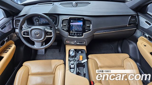 Volvo XC90 2021 — photo 7