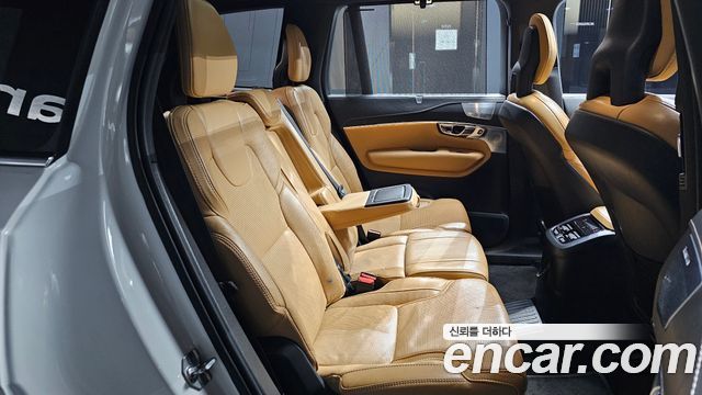 Volvo XC90 2021 — photo 12
