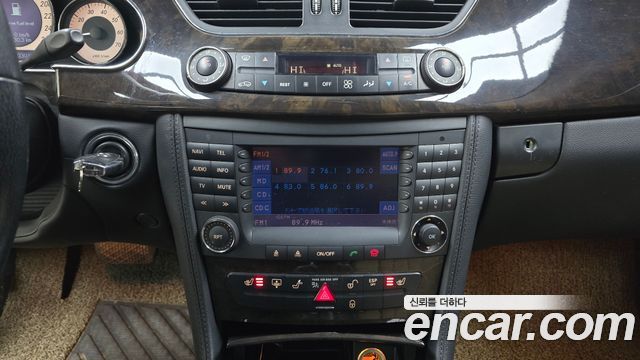 Mercedes-Benz CLS-Class 2006 — photo 14