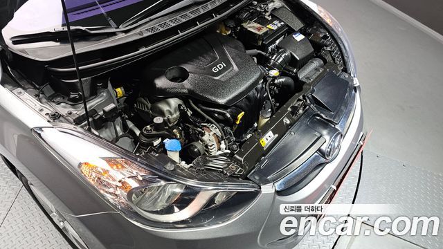 Hyundai AVANTE 2013 — photo 6