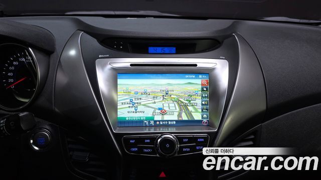 Hyundai AVANTE 2013 — photo 16