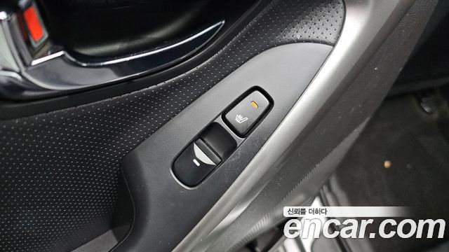 Hyundai AVANTE 2013 — photo 20