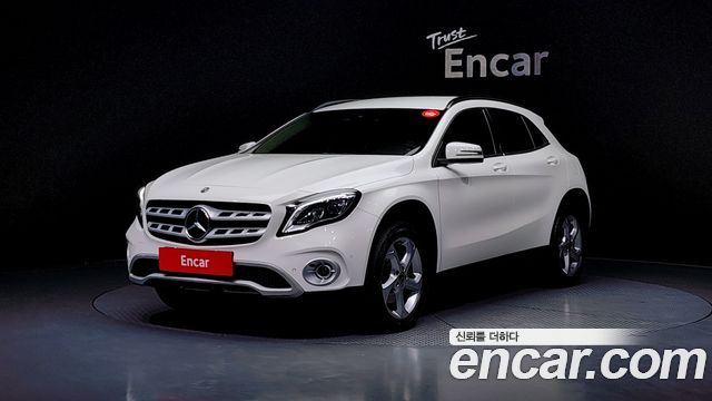 Mercedes-Benz GLA-Class 2019 — photo 1