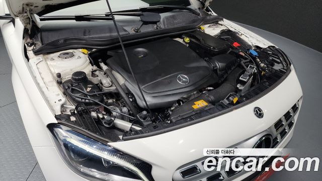 Mercedes-Benz GLA-Class 2019 — photo 6