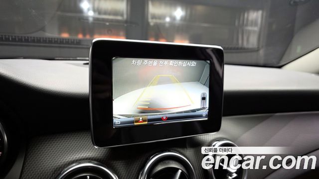 Mercedes-Benz GLA-Class 2019 — photo 15
