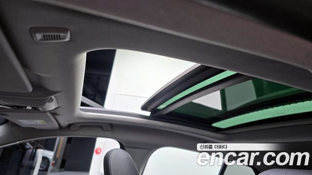 BMW 1-Series 2022 — photo 18