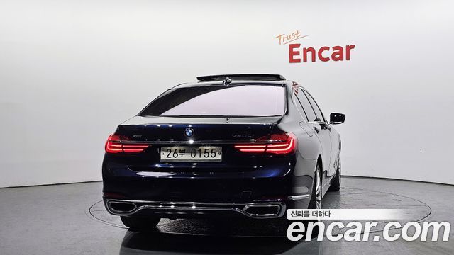 BMW 7-Series 2016 — photo 4