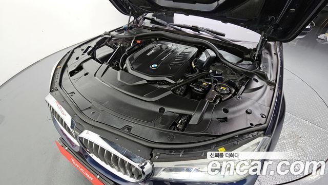 BMW 7-Series 2016 — photo 6