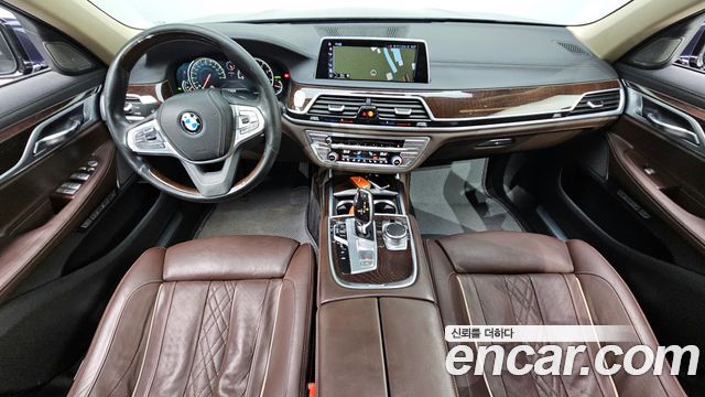 BMW 7-Series 2016 — photo 7