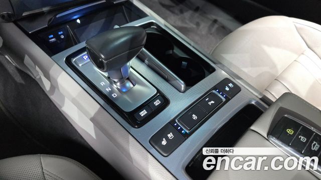 Genesis G80 2017 — photo 9