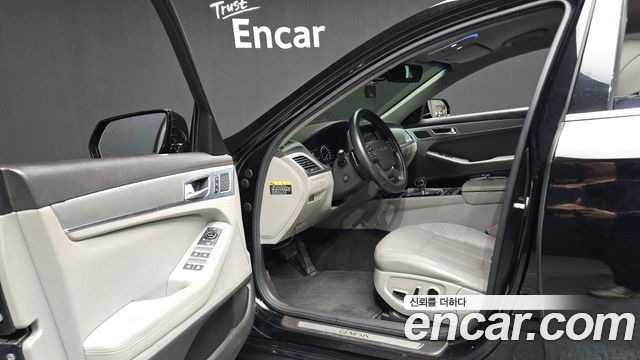 Genesis G80 2017 — photo 10