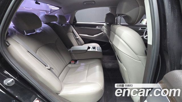 Genesis G80 2017 — photo 12