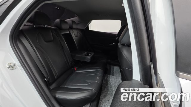 Hyundai AVANTE 2022 — photo 18