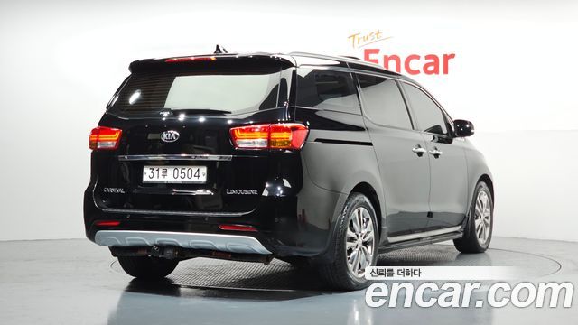 Kia Canival 2016 — photo 2